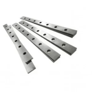 ESQUINEROS PLANCHUELAS 150 X 10 MM ZINCADOS (24 UNID.)